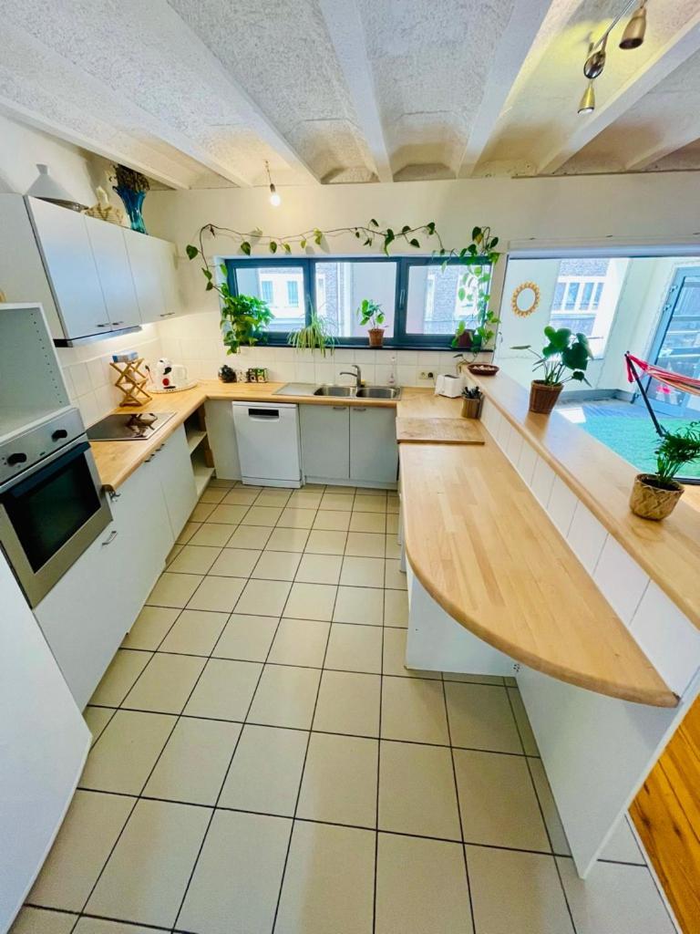 Down Town Oasis-Spacious Loft With Private Parking Bruksela Zewnętrze zdjęcie